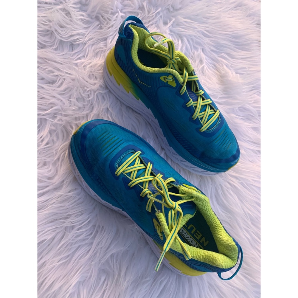 Hoka Bondi One One 5 Size 7 Running Shoe - Picture 1 of 7